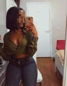 Chica busca chico en Granada: 