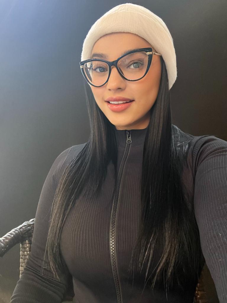 Chica busca chico en Granada: 