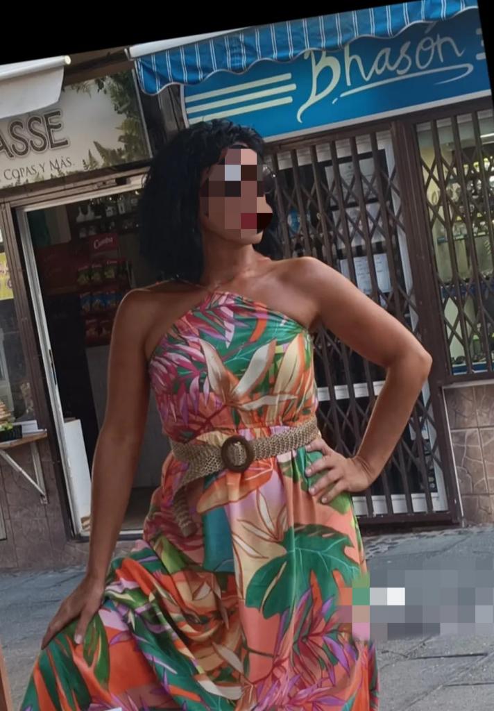 633029480: Chica busca chico en Sevilla