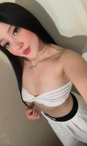 631086796: Chica busca chico en Barcelona
