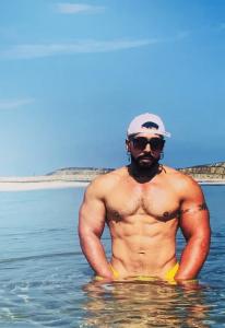 698133722: Chico busca chica en Zaragoza