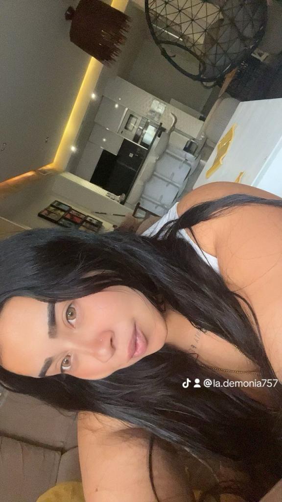 Chica busca chico en Almería: 