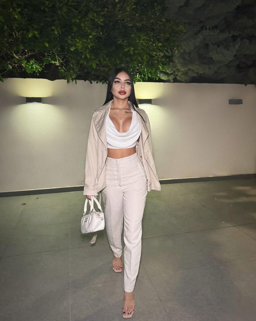 Chica busca chico en Cádiz: 