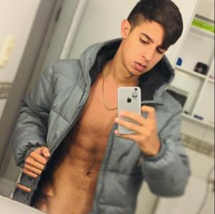 647335856: Chico busca chica en Valencia