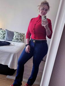 611285631: Chica busca chico en Guipúzcoa