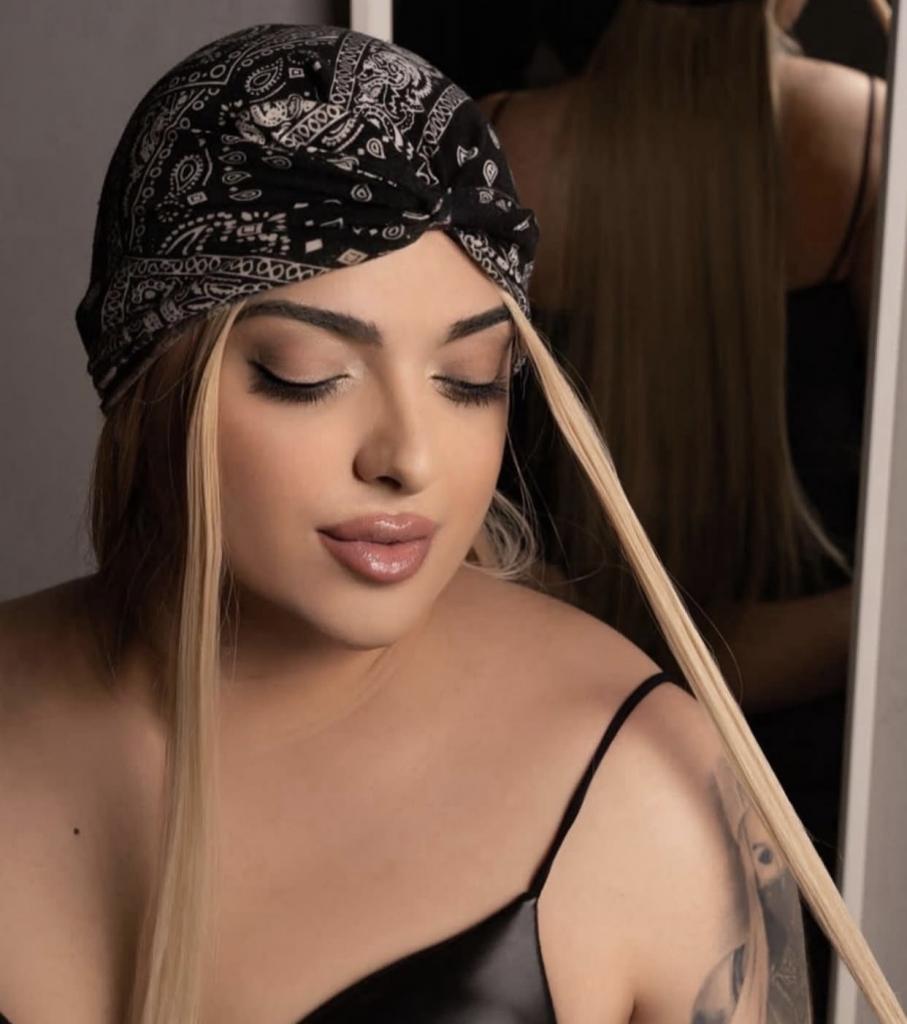 613798411: Chica busca chico en Granada