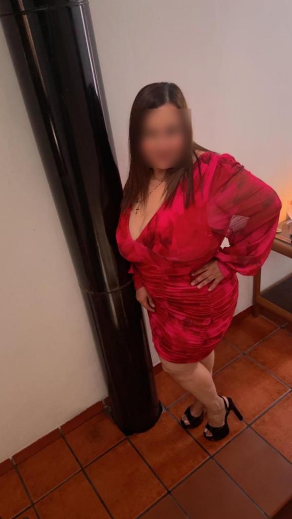 Chica busca chico en Cádiz: 