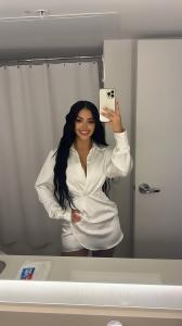 695774907: Chica busca chico en Barcelona