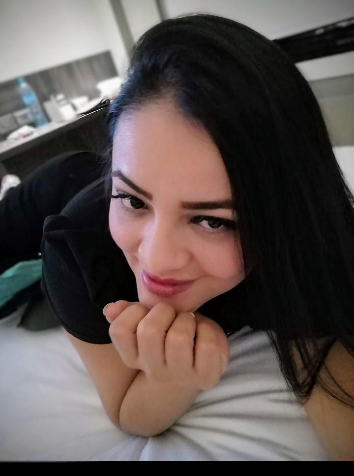 Chica busca chico en Huelva: 