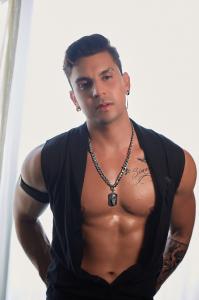 695819266: Chico busca chica en Barcelona