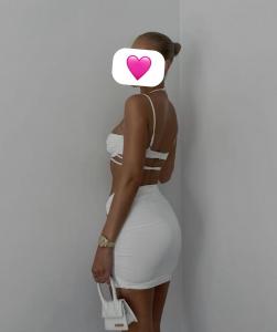 614818749: Chica busca chico en Sevilla