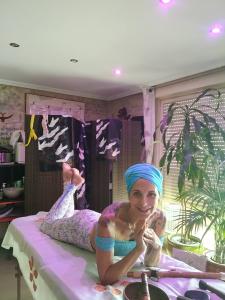 663205636: Chica busca chico en Madrid