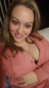 613958151: Chica busca chico en La Coruña