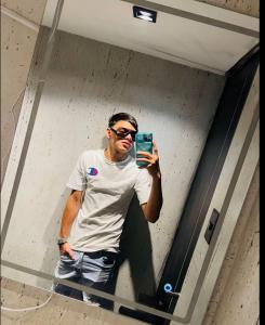 Chico busca chica en Las Palmas: 