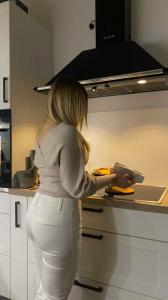 671132171: Chica busca chico en Murcia