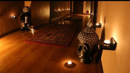 605164043: Chica busca chico en Gerona