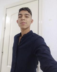 Chico busca chica en Sevilla: 