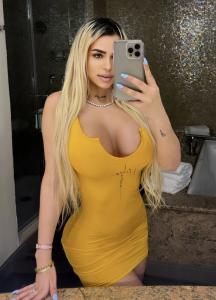 697204477: Chica busca chico en Madrid