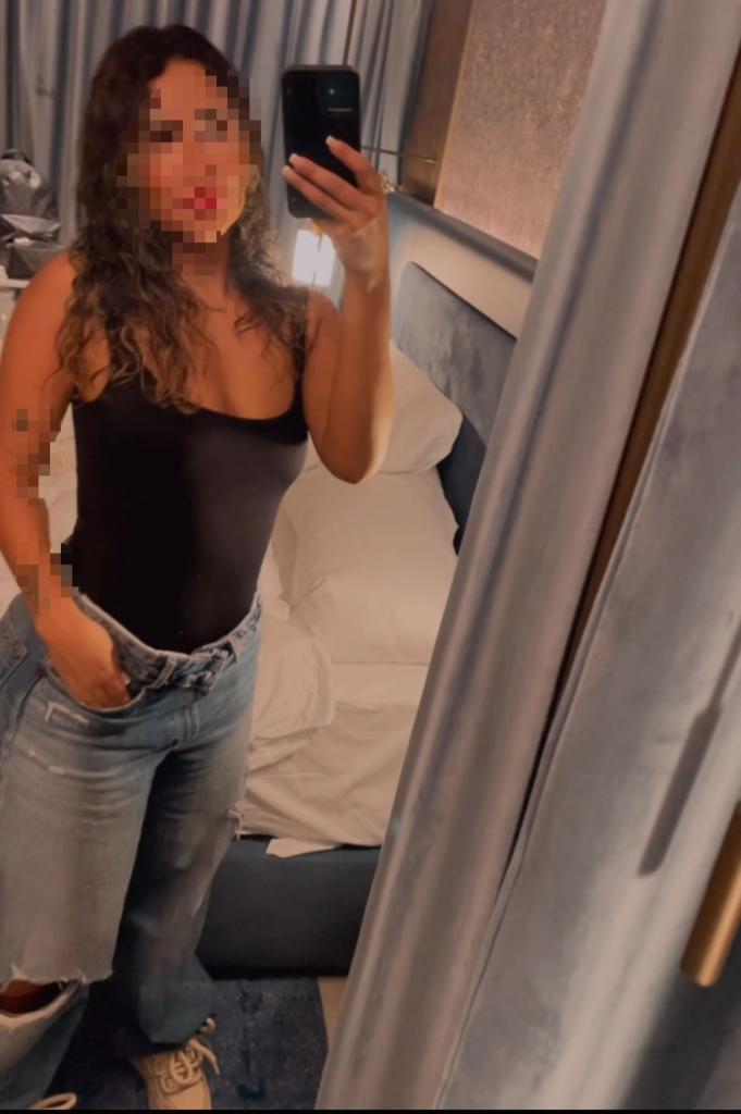 675356930: Chica busca chico en Barcelona