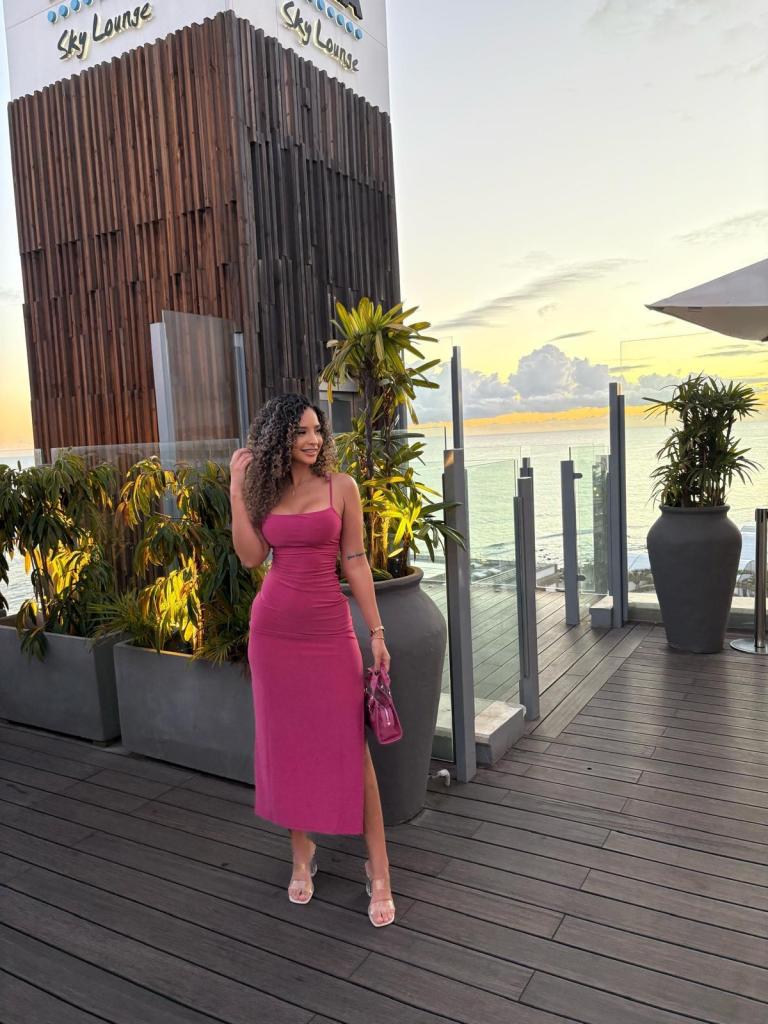 614661778: Chica busca chico en Málaga