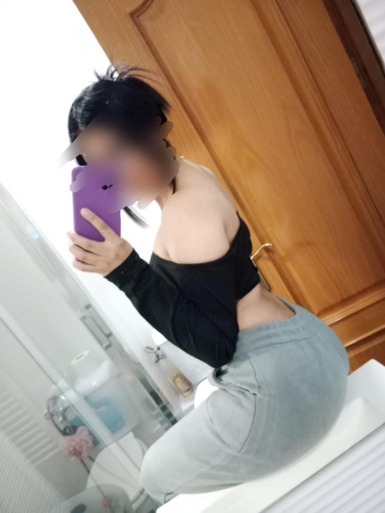 Chica busca chico en Alicante: Chica busca chico