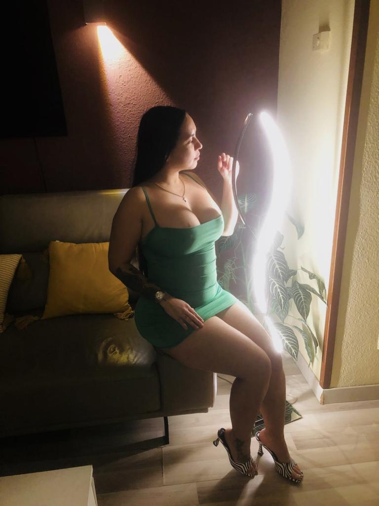 Chica busca chico en Sevilla: 