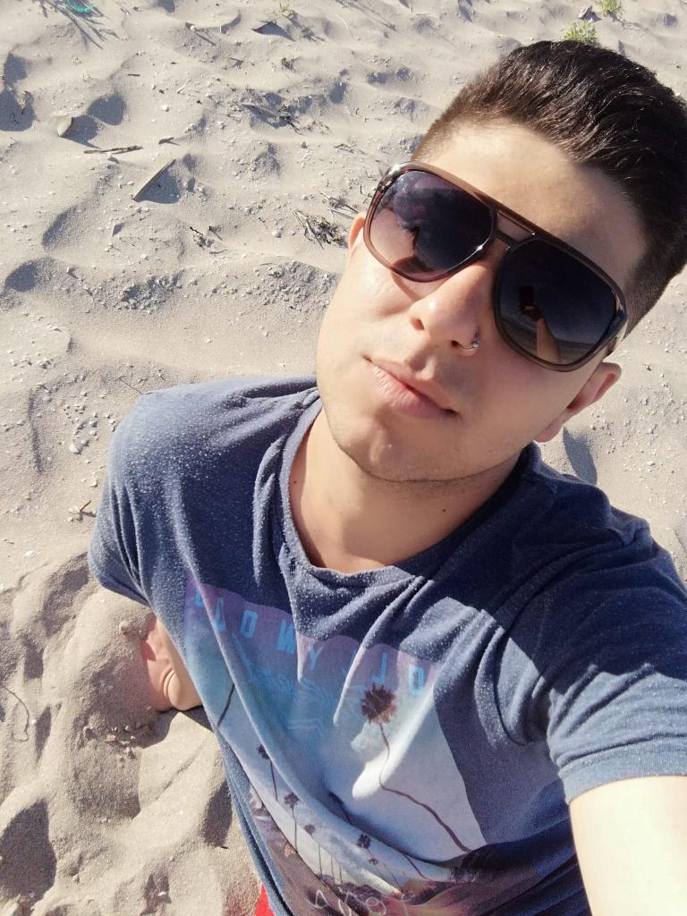 Chico busca chica en Lugo: 