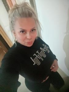 631317514: Chica busca chico en Murcia