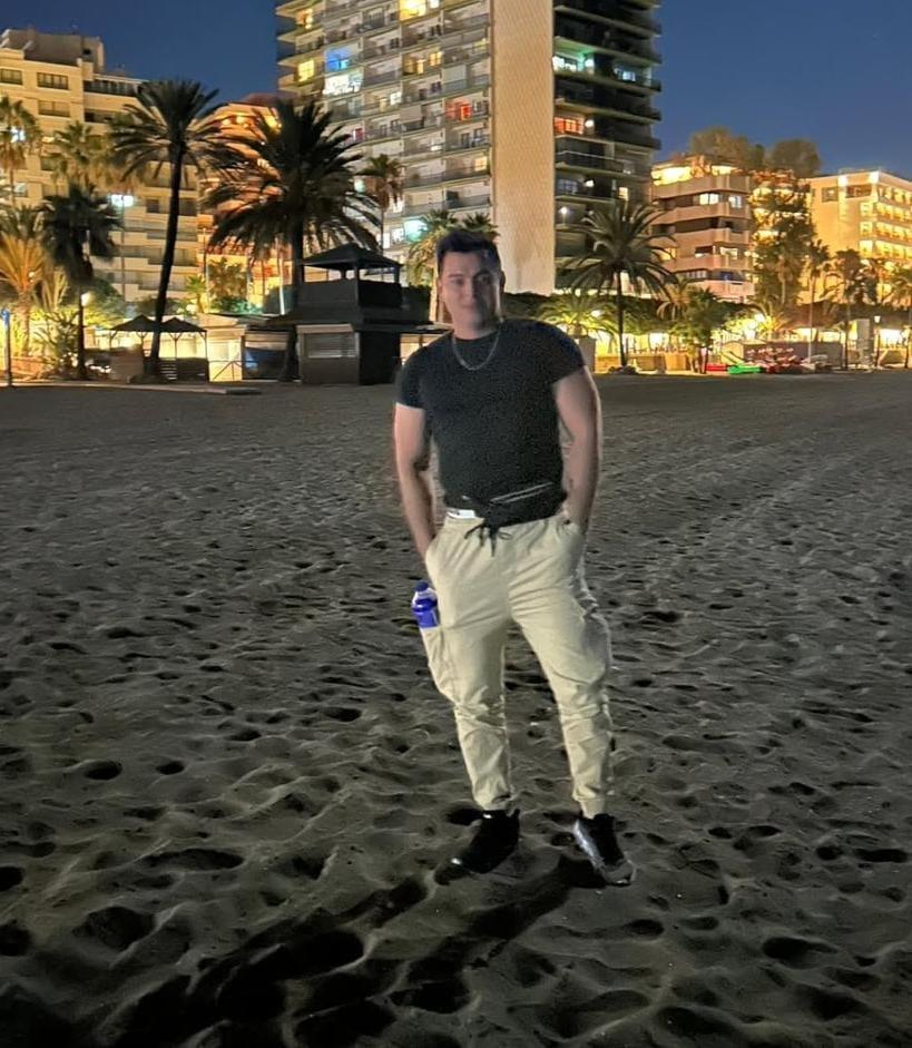 Chico busca chica en Málaga: 