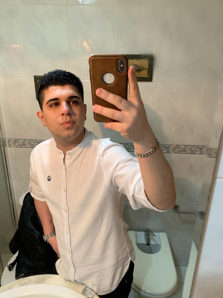 Chico busca chica en Lugo: 