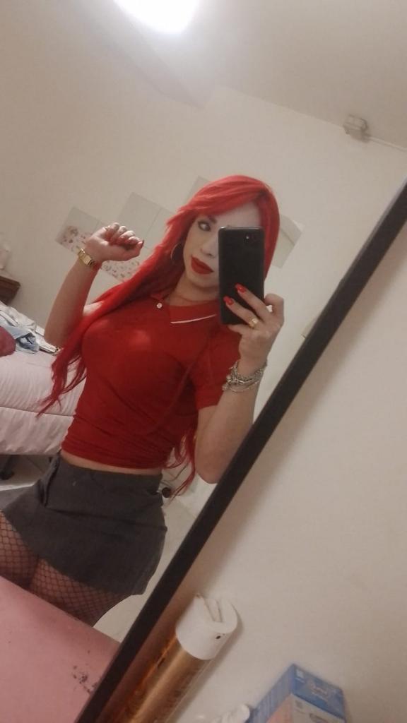 643235130: Transexual en Pontevedra