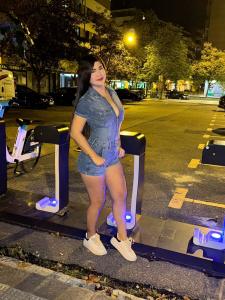 Chica busca chico en Asturias: 