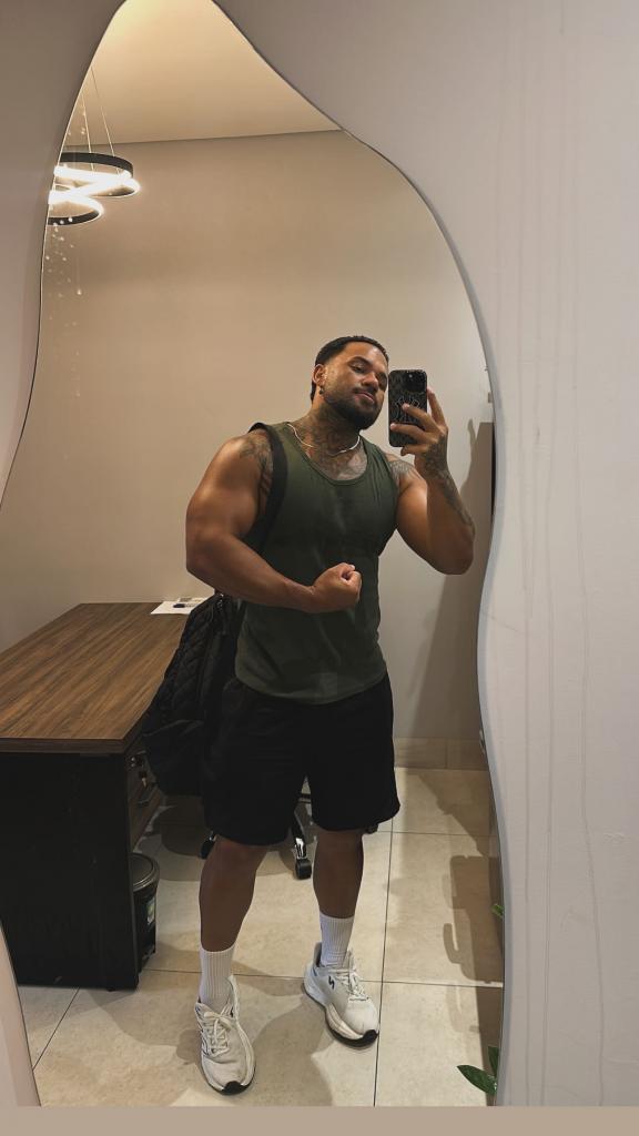 657227585: Chico busca chica en Pontevedra