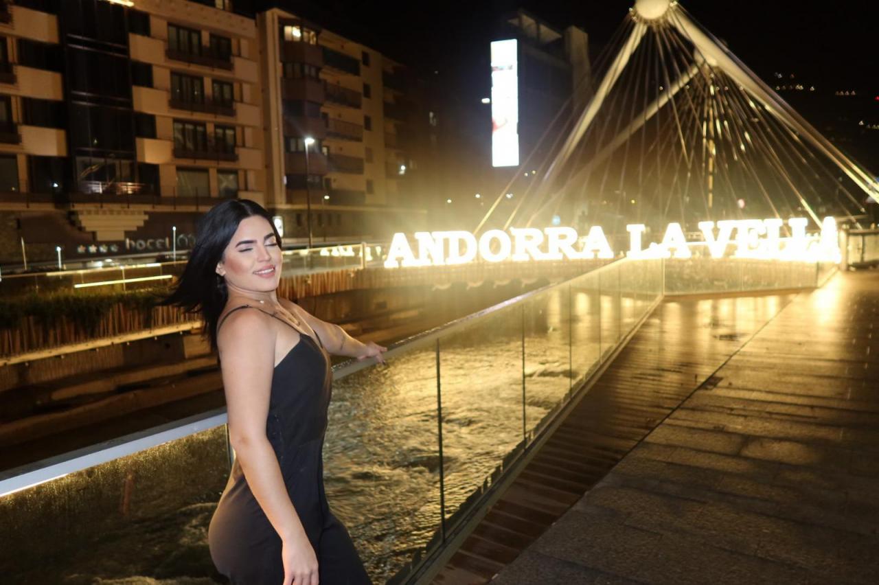 Chica busca chico en Lérida: 