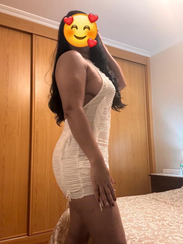 657886177: Chica busca chico en La Coruña