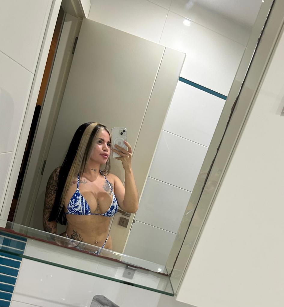 643299545: Chica busca chico en Málaga