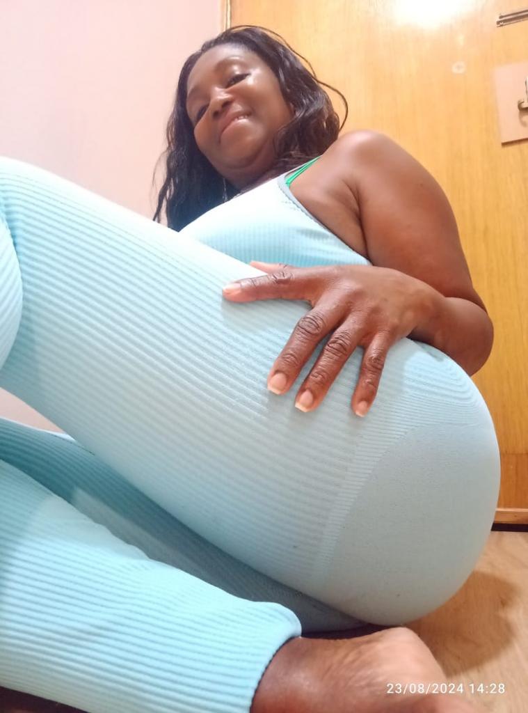 602004323: Chica busca chico en Madrid