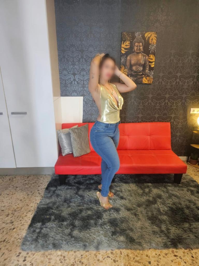 631849894: Chica busca chico en Tarragona