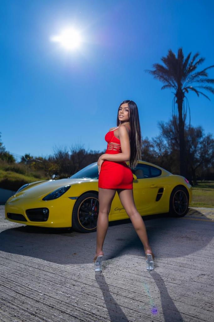 Chica busca chico en Barcelona: 