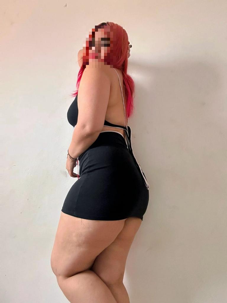 Chica busca chico en Almería: 