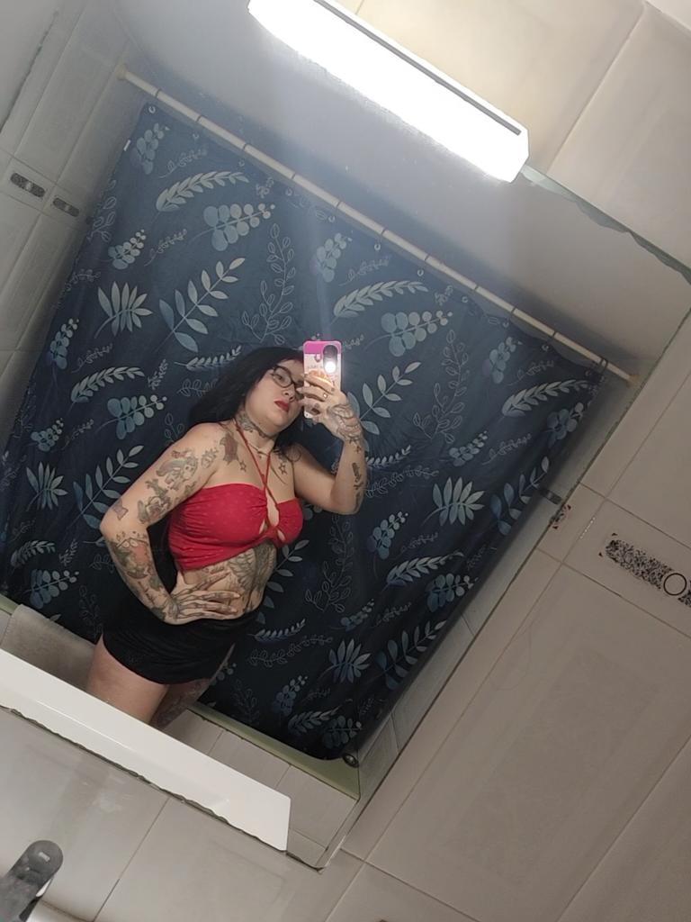 612278770: Chica busca chico en Barcelona