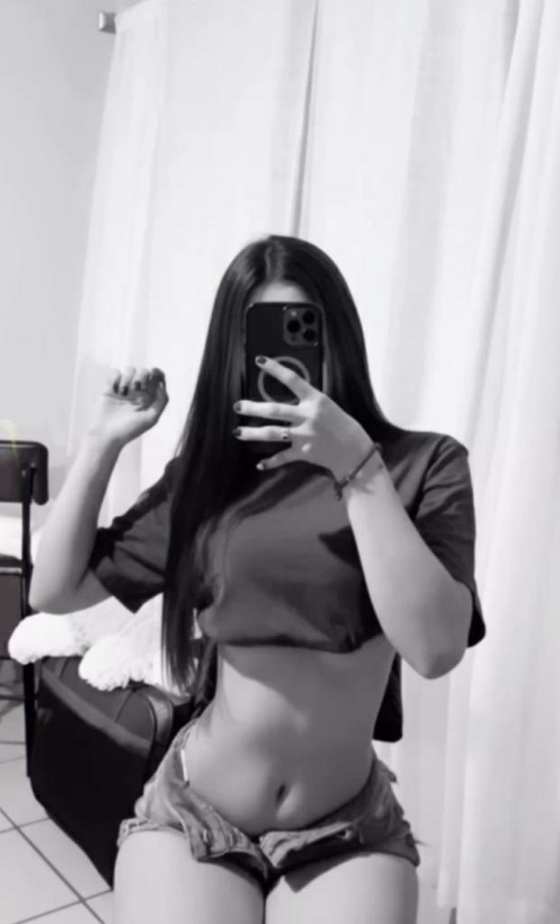 Chica busca chico en Tenerife: 