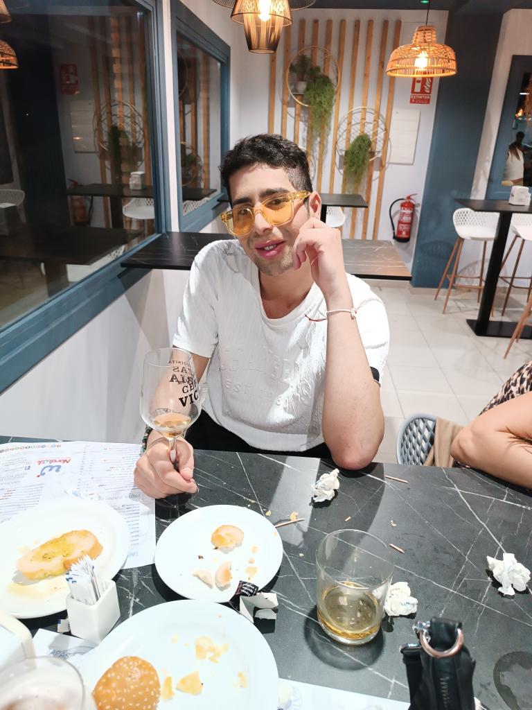 Chico busca chica en Málaga: 