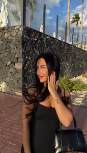 613577356: Chica busca chico en Barcelona