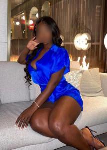 647321906: Chica busca chico en Granada