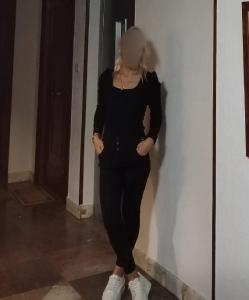 663545113: Chica busca chico en Barcelona