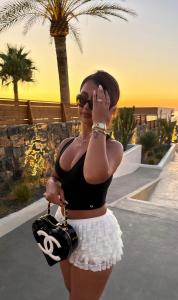 613577356: Chica busca chico en Barcelona