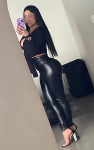 644903282: Chica busca chico en Sevilla