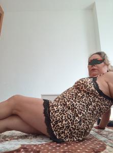 695725686: Chica busca chico en Murcia