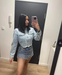 643637977: Chica busca chico en Valencia